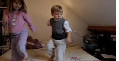 faza-zilei-rupanduti-gatul-pe-michael-jackson-video