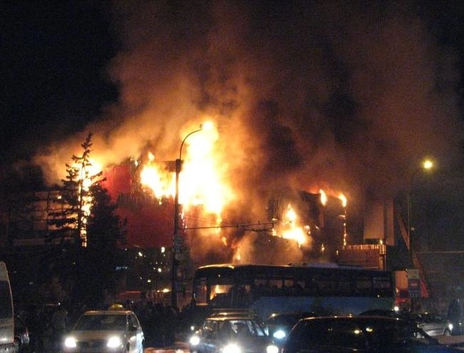 incendiul-la-my-place-stins-