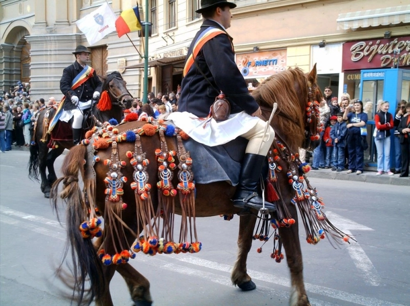 junii-merg-la-saguna