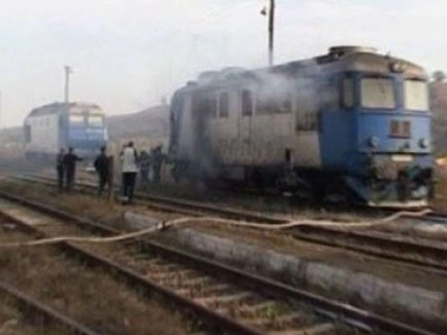 locomotiva-in-flacari-in-bradet