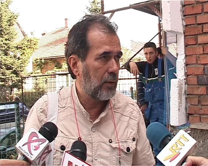 muncitori-prinsi-muncind-la-negru