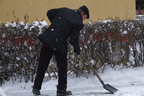 nu-cureti-trotuarul-risti-amenda