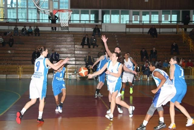 olimpicele-au-facut-instructie-cu-oradea