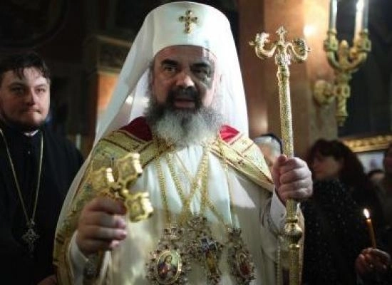 patriarhului-daniel-i-sa-facut-rau-in-timpul-unei-slujbe-la-mizil