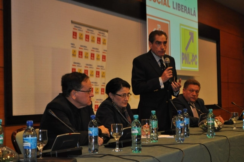 petre-roman-educatiaprioritate-pentru-un-guvern-usl