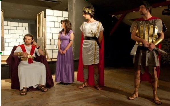 piesa-de-teatru-decoded-pe-tema-sigurantei-copiilor-pe-internet