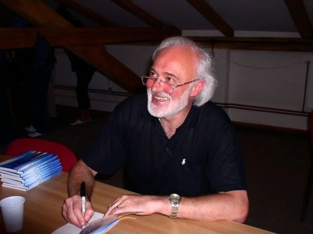 poetul-adrian-munteanu-si-povestea-premiului-nux