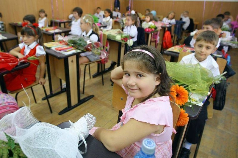 primul-ghiozdan-ii-costa-pe-parinti-minim-400-de-lei