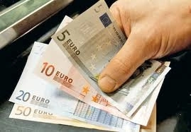 prinsi-cu-euro-falsi-