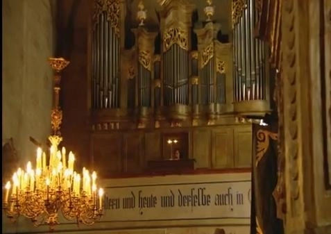 proiectie-de-film-orgile-din-transilvania-la-biserica-neagra-video