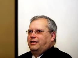 prunariu-la-mansa-tarom