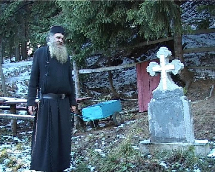 reportaj-la-mix-despre-viata-pustnicului-din-postavarul-calugarul-onufrie