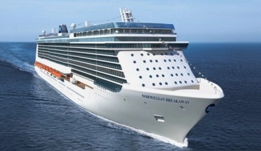 se-angajeaza-romani-pe-vase-de-croaziera