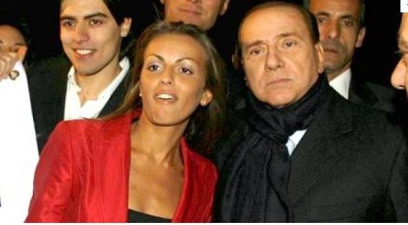 silvio-berlusconi-sa-logodit-cu-o-fata-de-27-de-ani