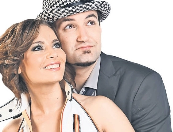 smiley-si-laura-cosoi-se-impaca