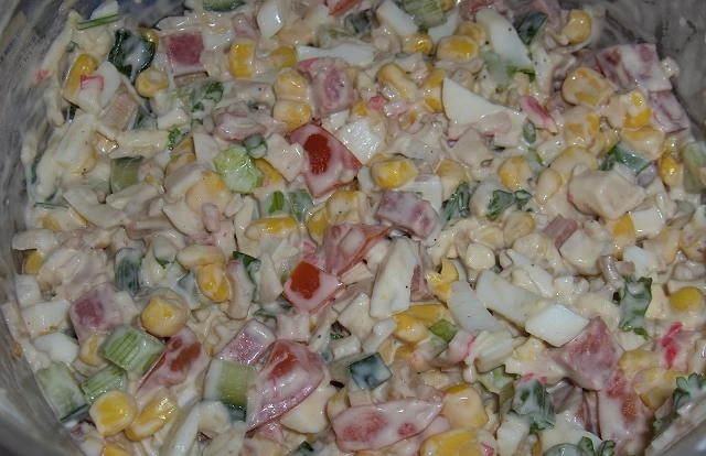 supermarket-amendat-din-cauza-unei-salate-expirate