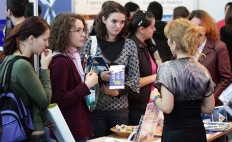 targul-de-cariere-pentru-studenti-si-tineri