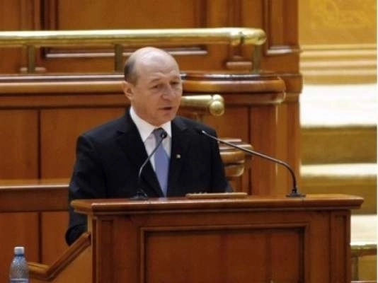 zi-decisiva-traian-basescu-din-nou-la-mana-parlamentului