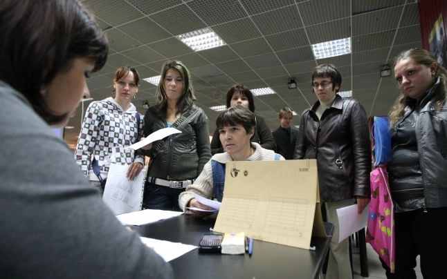 -15-posturi-libere-pentru-gestionari-si-vanzatori-