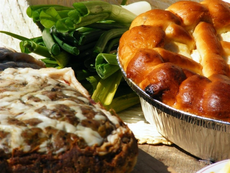 330-de-lei-masa-de-paste