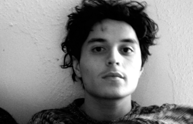 a-decis-sasi-piarda-virginitatea-in-fata-a-100-de-oameni