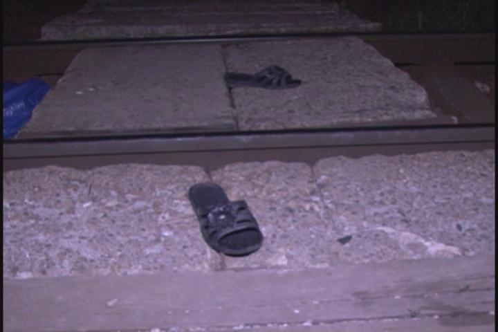 a-scapat-cu-viata-dupa-ce-a-fost-lovita-de-tren-galerie-foto-video