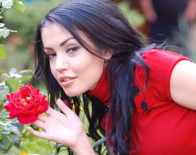 afla-cu-cine-sa-cuplat-andreea-manta