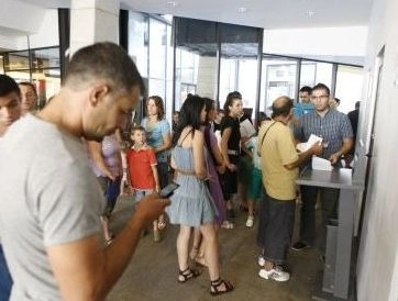 aglomeratie-la-buletine-si-pasapoarte