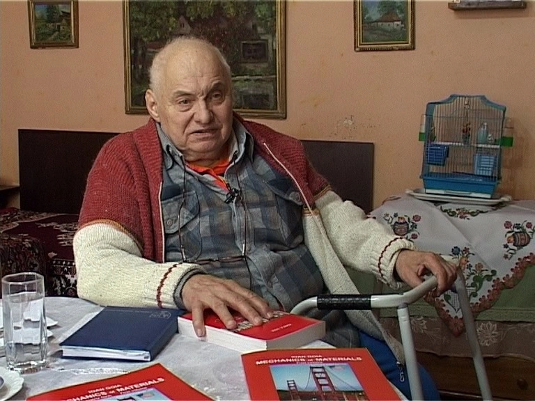 americanii-studiaza-dupa-cartea-unui-profesor-brasovean