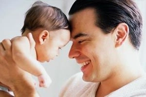 aproape-500-de-tatici-din-brasov-siau-luat-pentru-cresterea-copilului