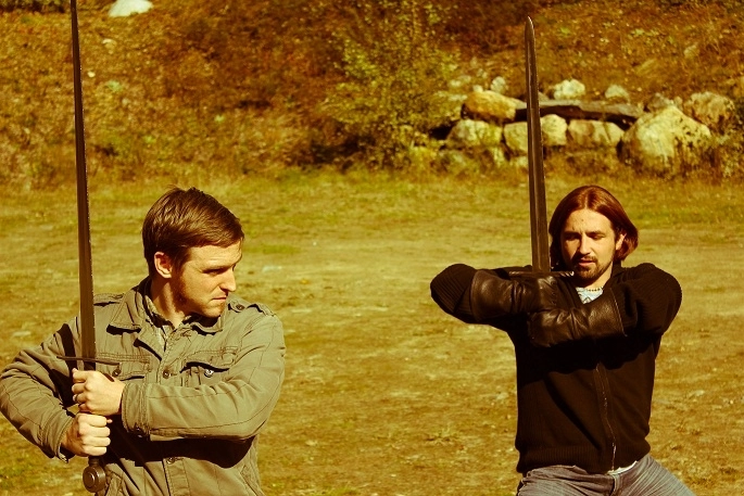 artistii-de-la-opera-brasov-pregatiti-de-un-instructor-de-lupte