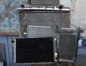 atentie-soferi-se-fura-radioatoare-si-acumulatori-auto