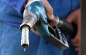 benzina-cu-picatura-in-harghita-soferii-alimenteaza-in-valoare-de-doar-5-lei