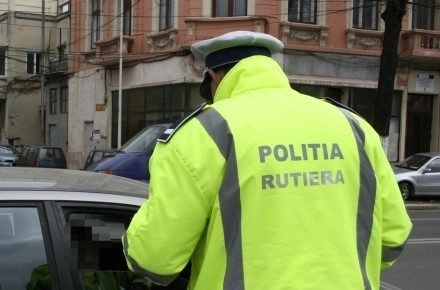 brasov-doi-politisti-de-la-rutiera-trimisi-in-judecata-pentru-luare-de-mita