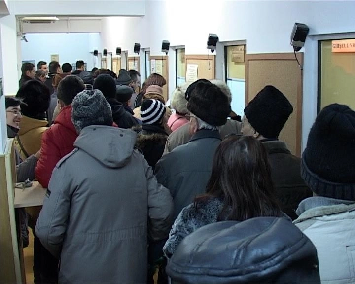 brasovenii-sau-inghesuit-sasi-plateasca-taxele-din-prima-zi