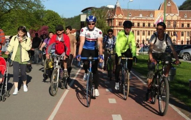 brasovul-pedaleaza-de-earth-hour