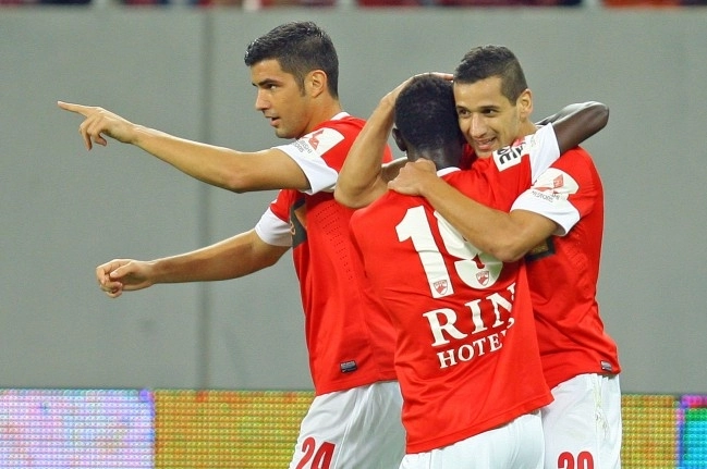 cainii-nu-au-avut-liniste