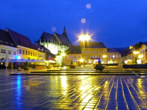 casa-sfatului-si-reduta-vor-deveni-albastre