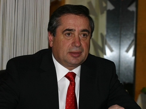 cel-mai-bogat-roman-divorteaza