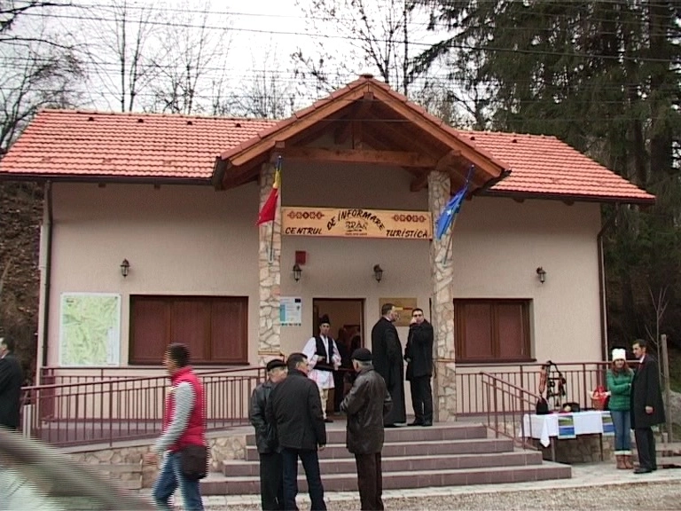 centrul-de-informare-turistica-inaugurat-la-bran