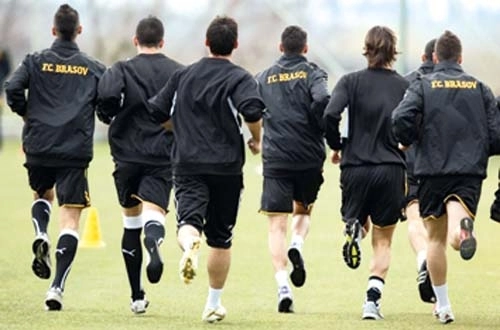 cinci-jucatori-in-probe-la-fc-brasov