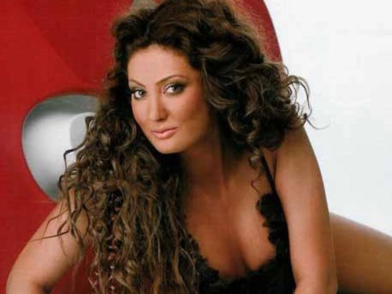 claudia-fosta-cream-a-devenit-mama