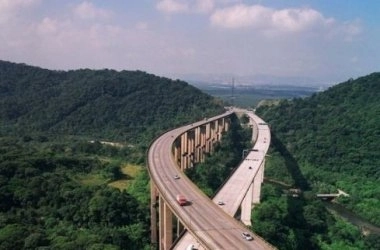 contract-pentru-realizarea-autostrazii-comarnicbrasov