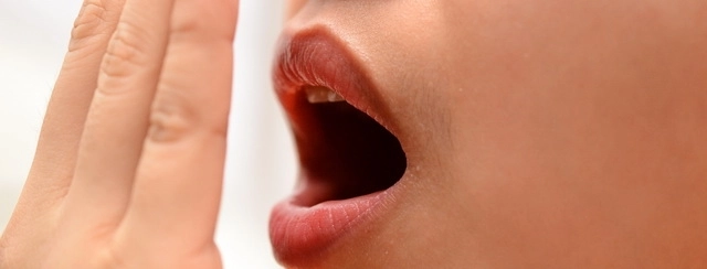 cum-sa-scapi-de-respiratia-urat-mirositoare-