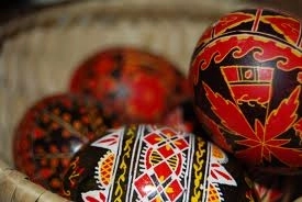 demonstratie-de-oua-incondeiate-la-muzeul-de-etnografie-brasov