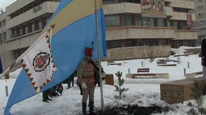 drapel-secuiesc-imens-arborat-in-miercurea-ciuc