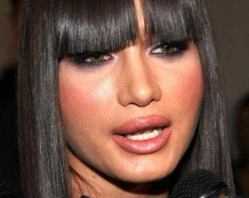 eba-este-insarcinata