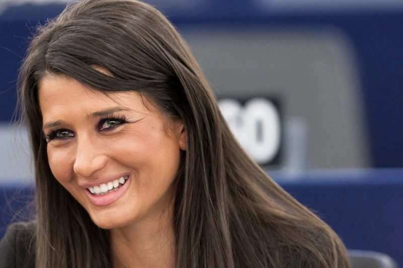 elena-basescu-a-nascut-o-fetita