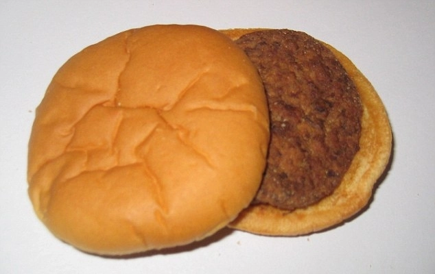 experiment-socant-cum-arata-un-hamburger-dupa-14-ani