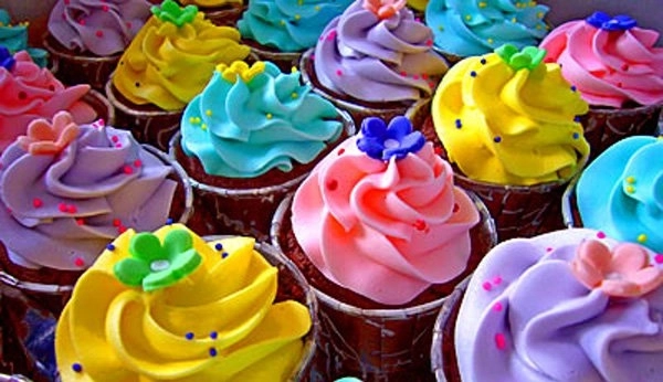 expozitie-de-dulciuri-in-piata-sfatului